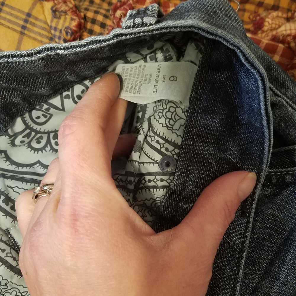 Jeans - Picture 3 of 3